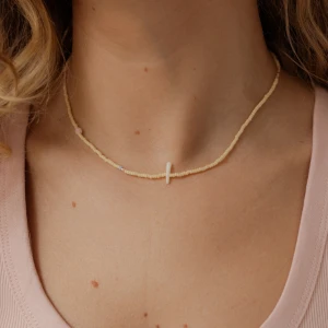 Naszyjnik ze szklanych koralików BUTTER